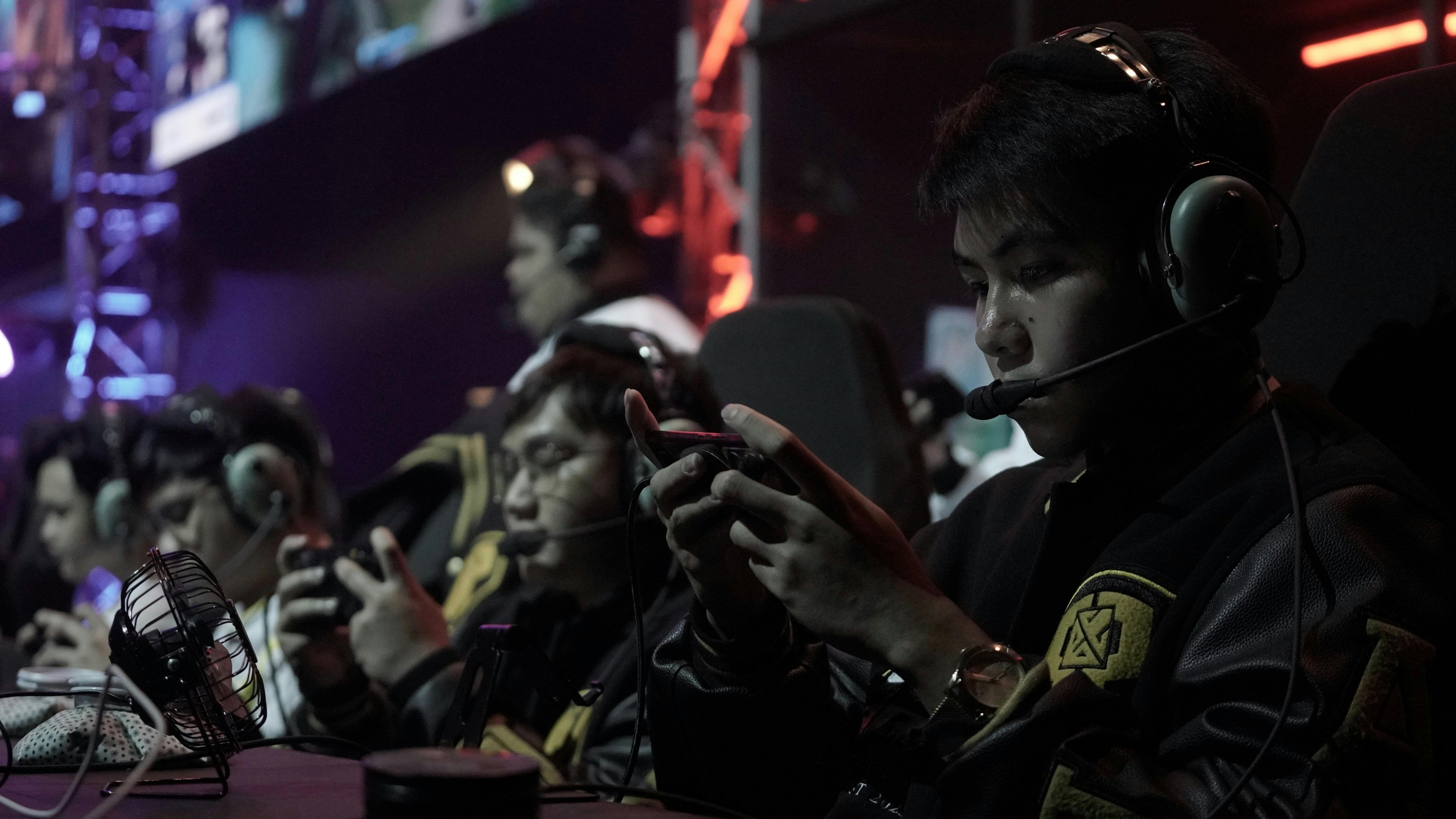 MPL-PH: Key acquisition spelled difference as AP.Bren dealt ECHO first loss in Season 13